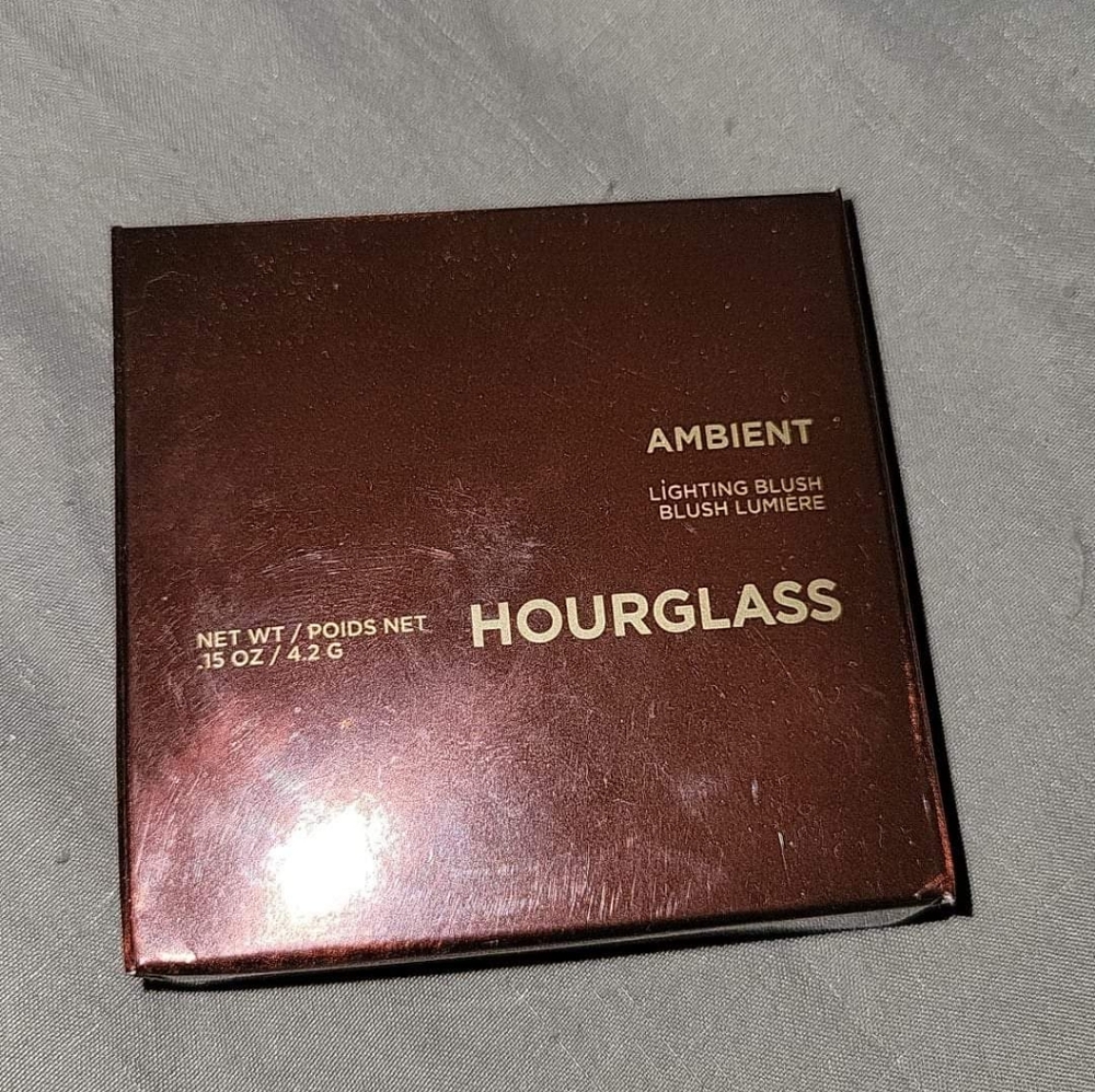 Hour glass blush/highlight